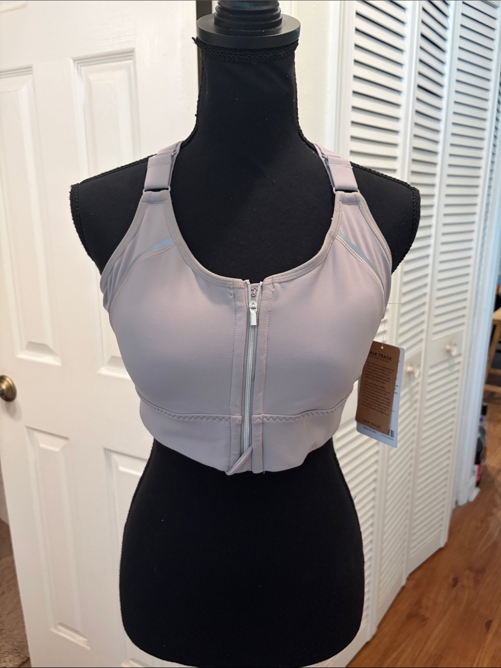 Athleta Front-Zip Sports Bra in Dusty Mauve